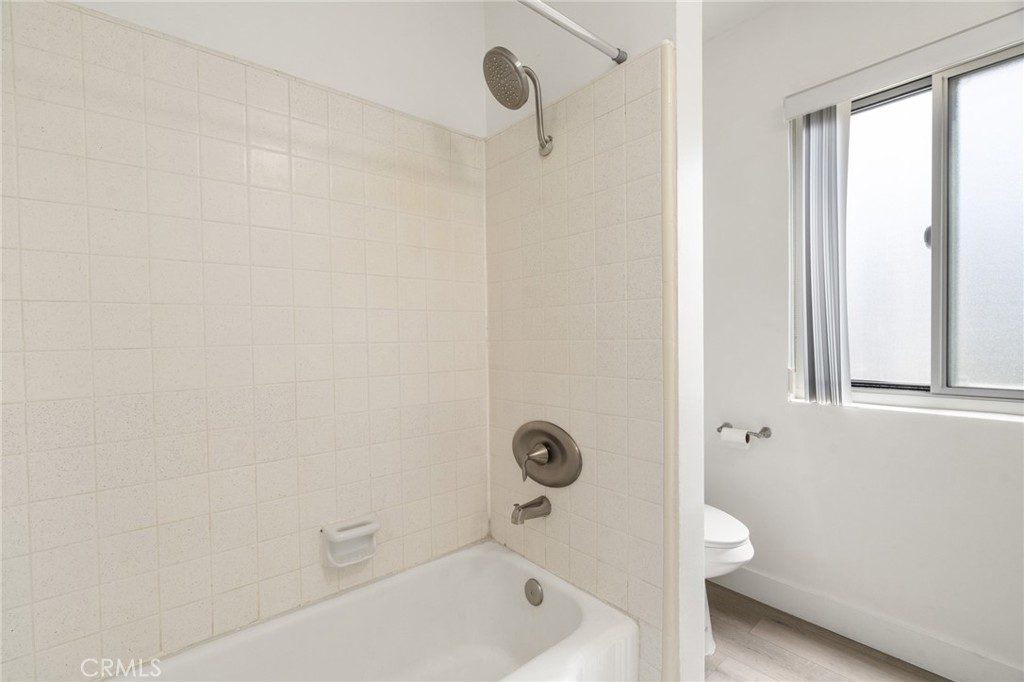 400 S Los Robles Avenue 209