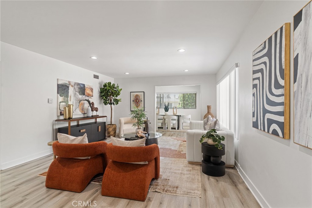 400 S Los Robles Avenue 209