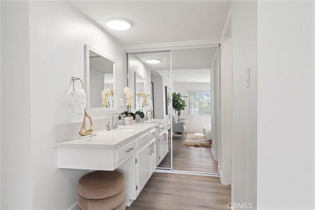 400 S Los Robles Avenue 209
