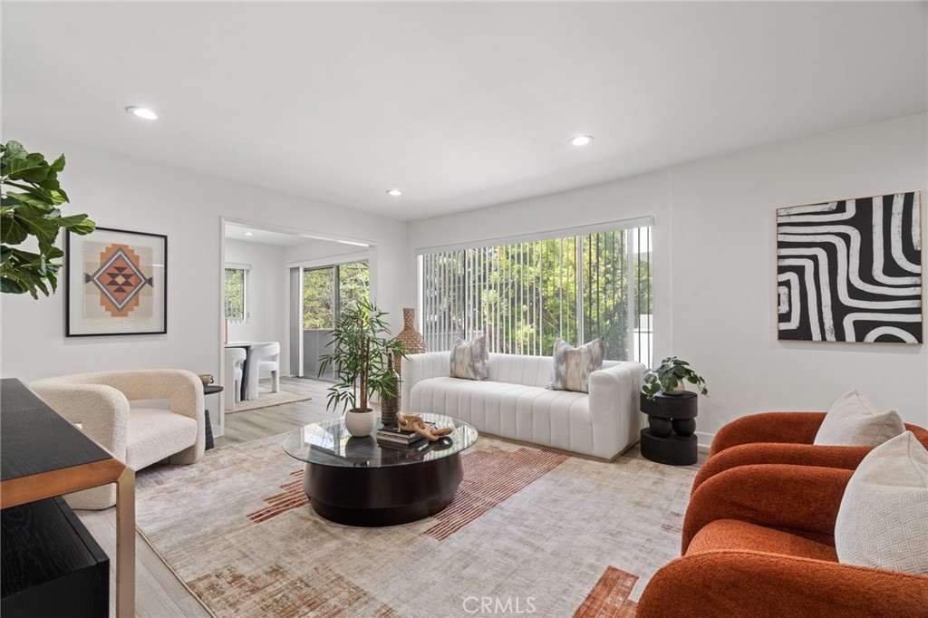 400 S Los Robles Avenue 209