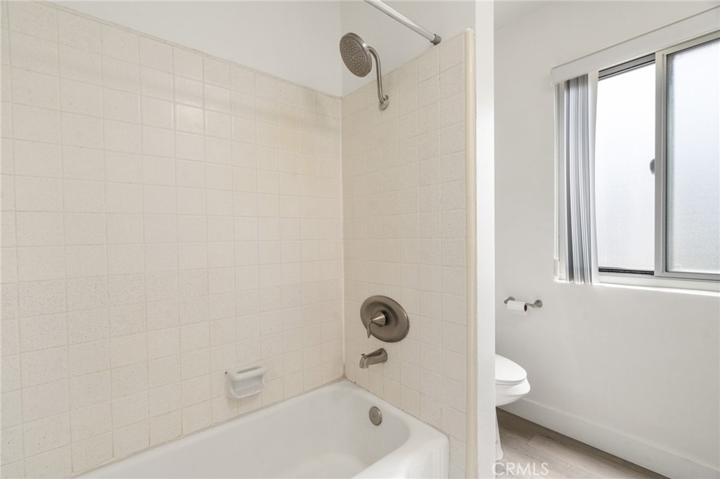 400 S Los Robles Avenue 209