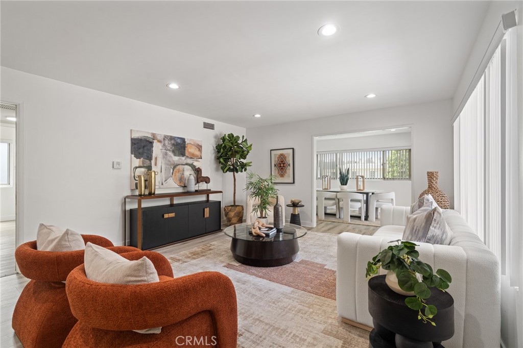 400 S Los Robles Avenue 209
