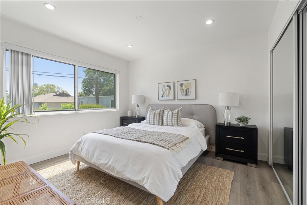 400 S Los Robles Avenue 209