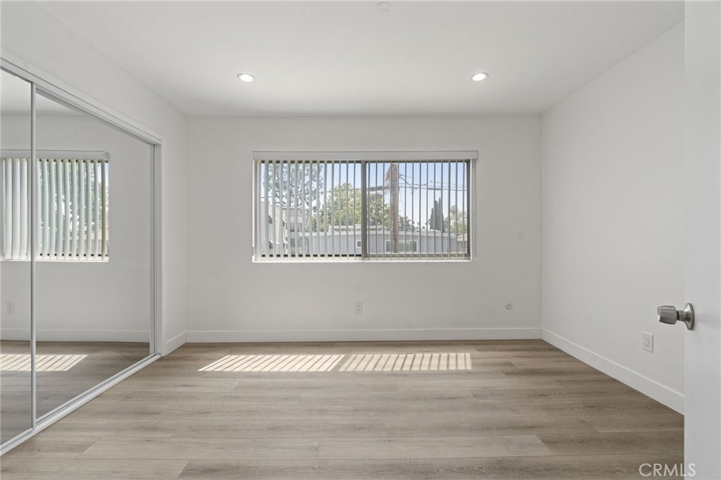 400 S Los Robles Avenue 209