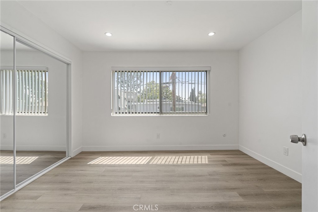 400 S Los Robles Avenue 209