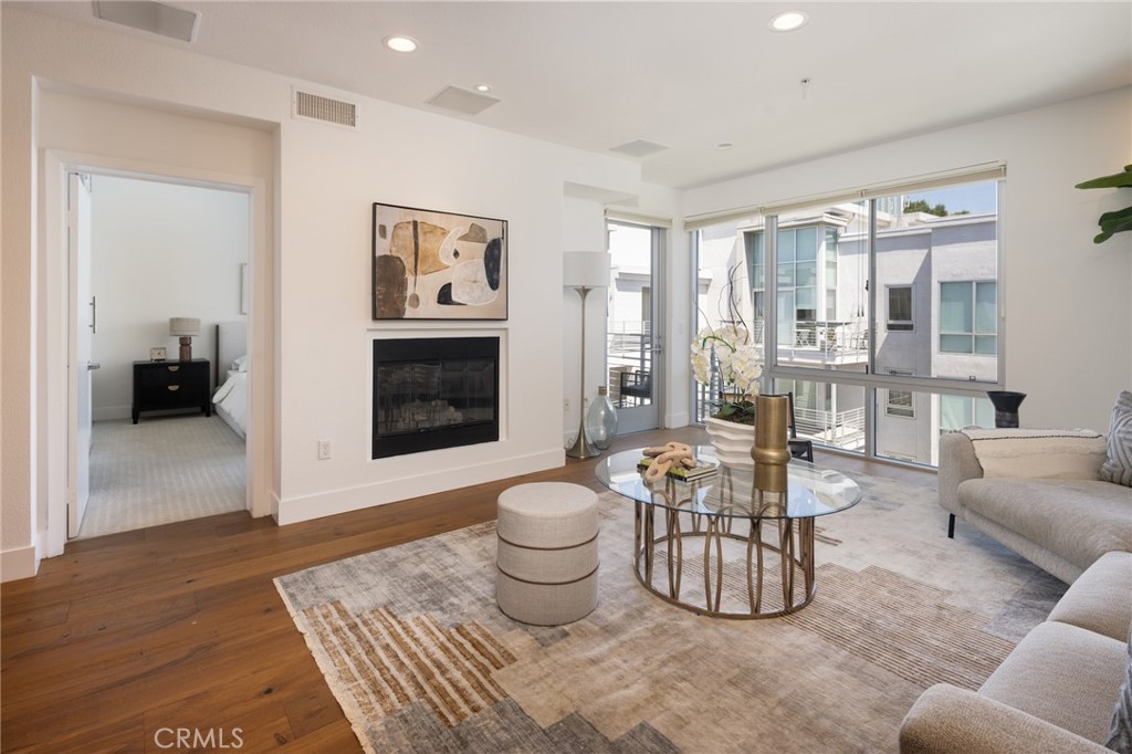 111 S De Lacey Avenue 417