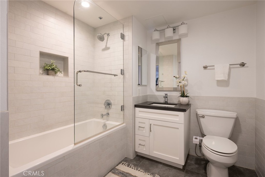 111 S De Lacey Avenue 417