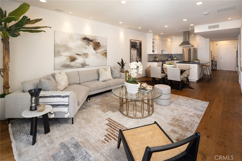 111 S De Lacey Avenue 417