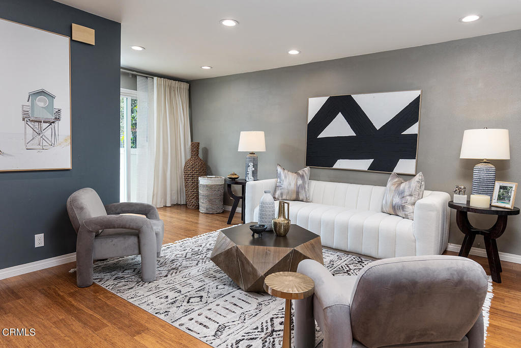 2453 Loma Vista Street