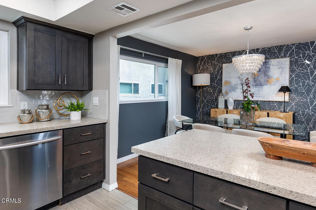 2453 Loma Vista Street