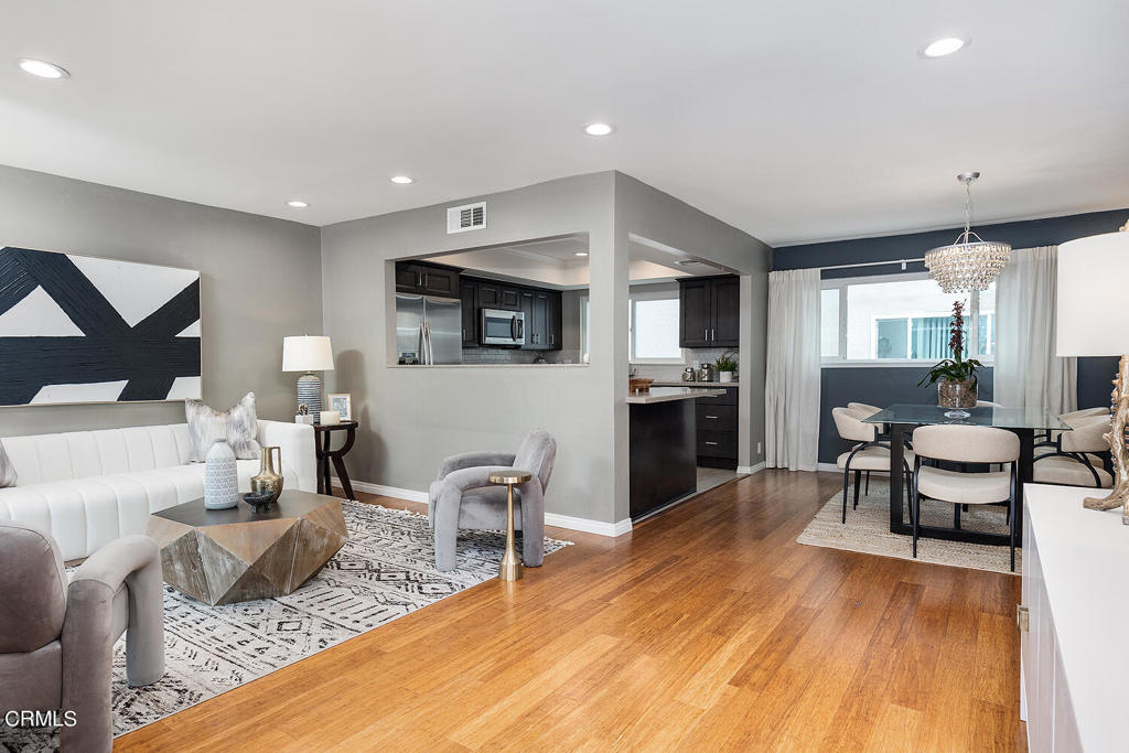 2453 Loma Vista Street