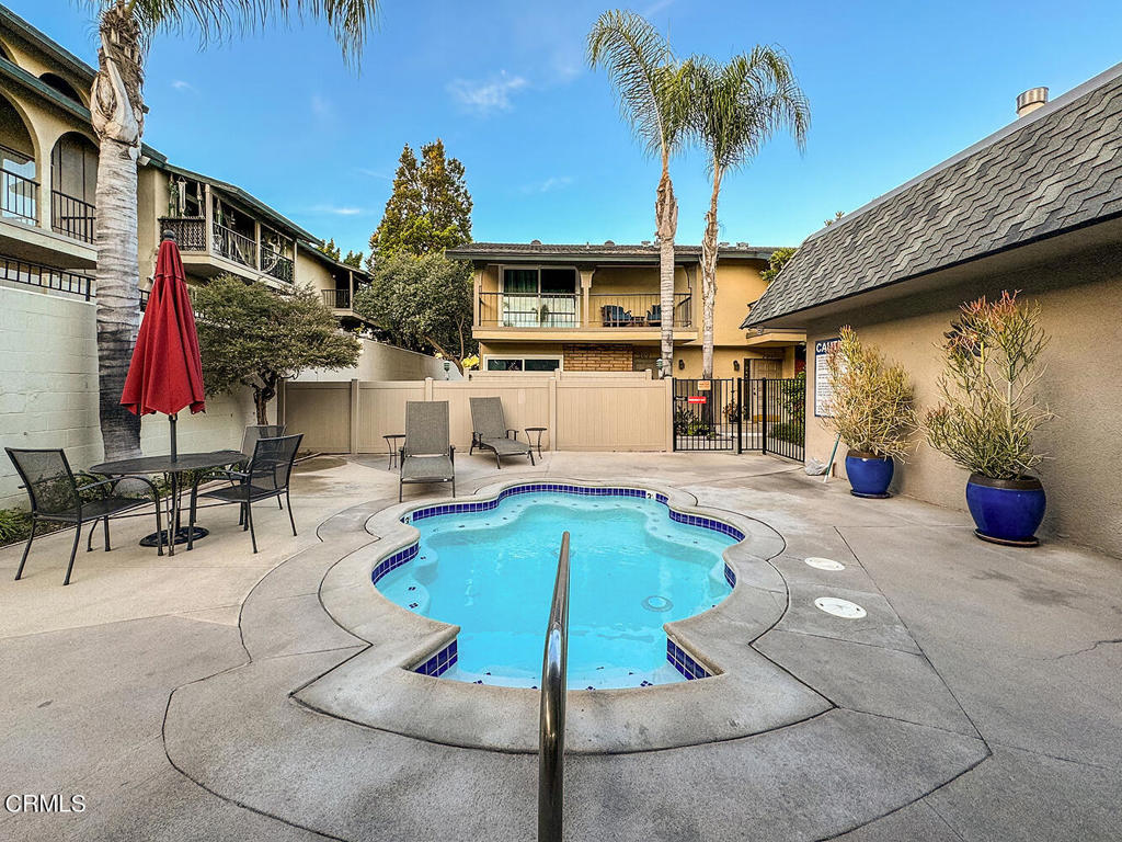 2453 Loma Vista Street