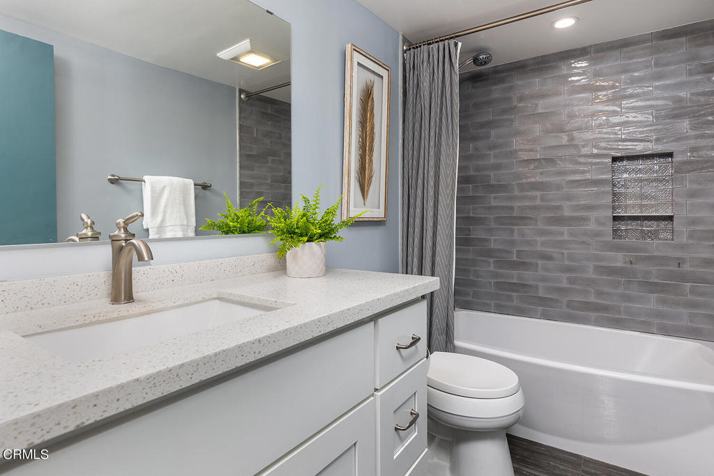 2453 Loma Vista Street