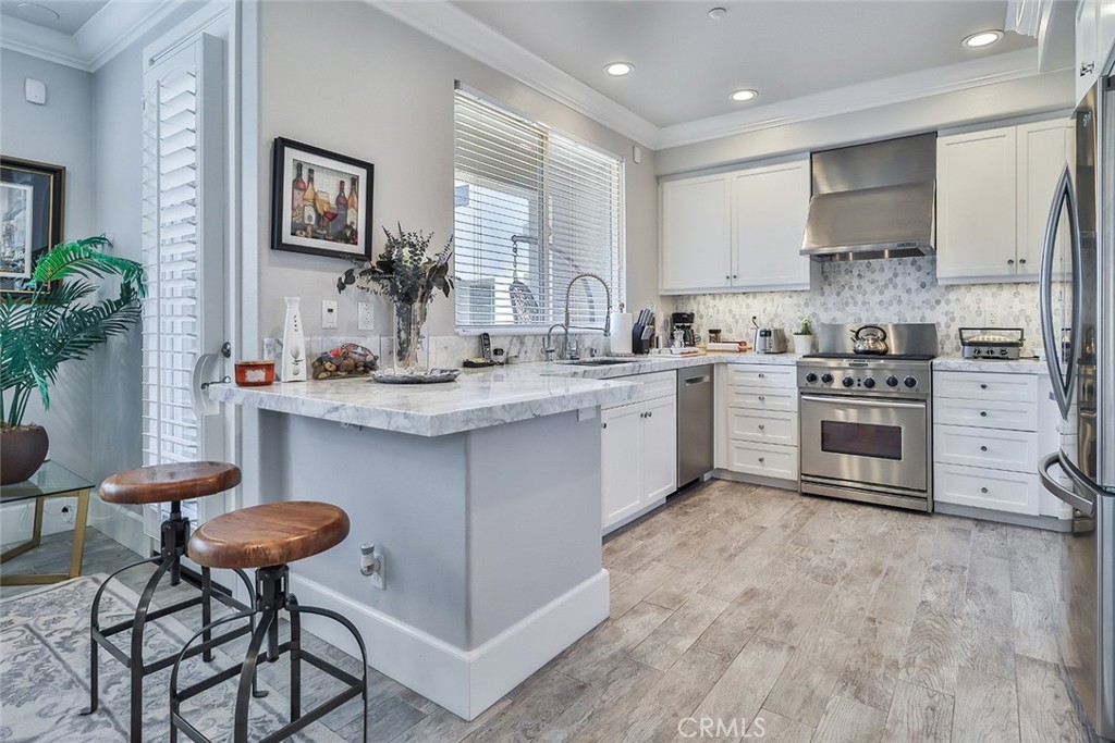 6010 Celedon Creek Unit: 7