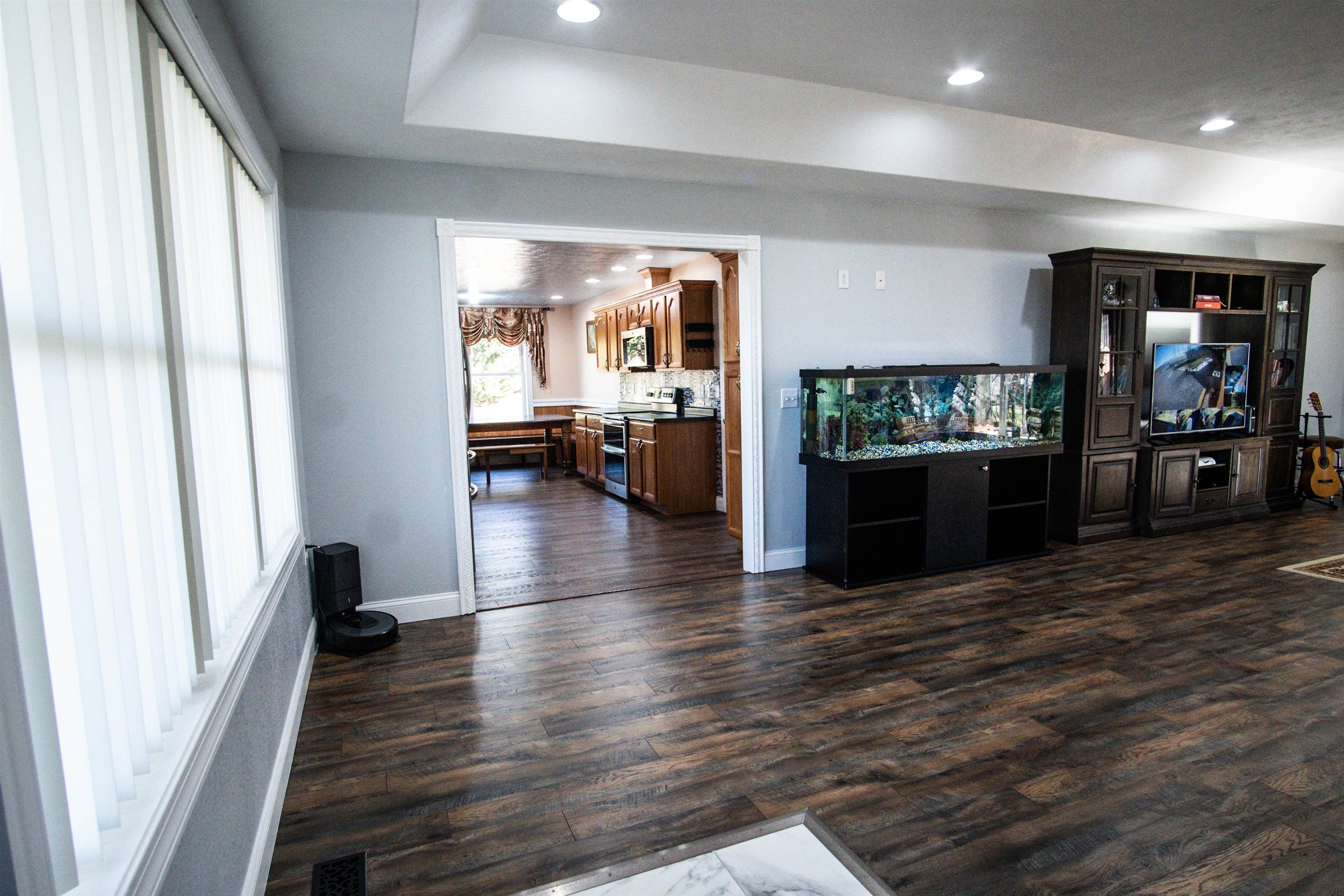 5916 BEARD WOODS LN