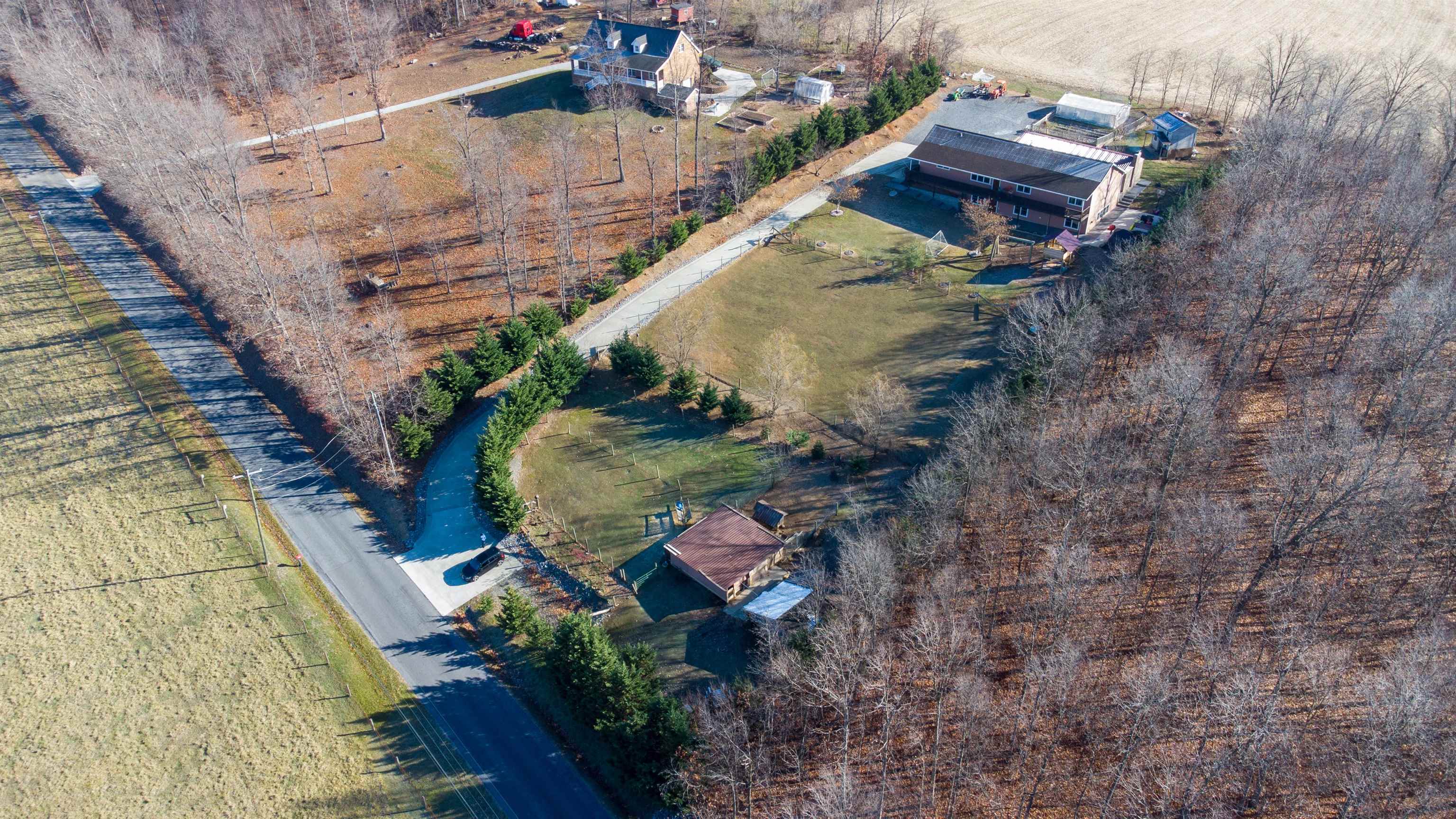 5916 BEARD WOODS LN