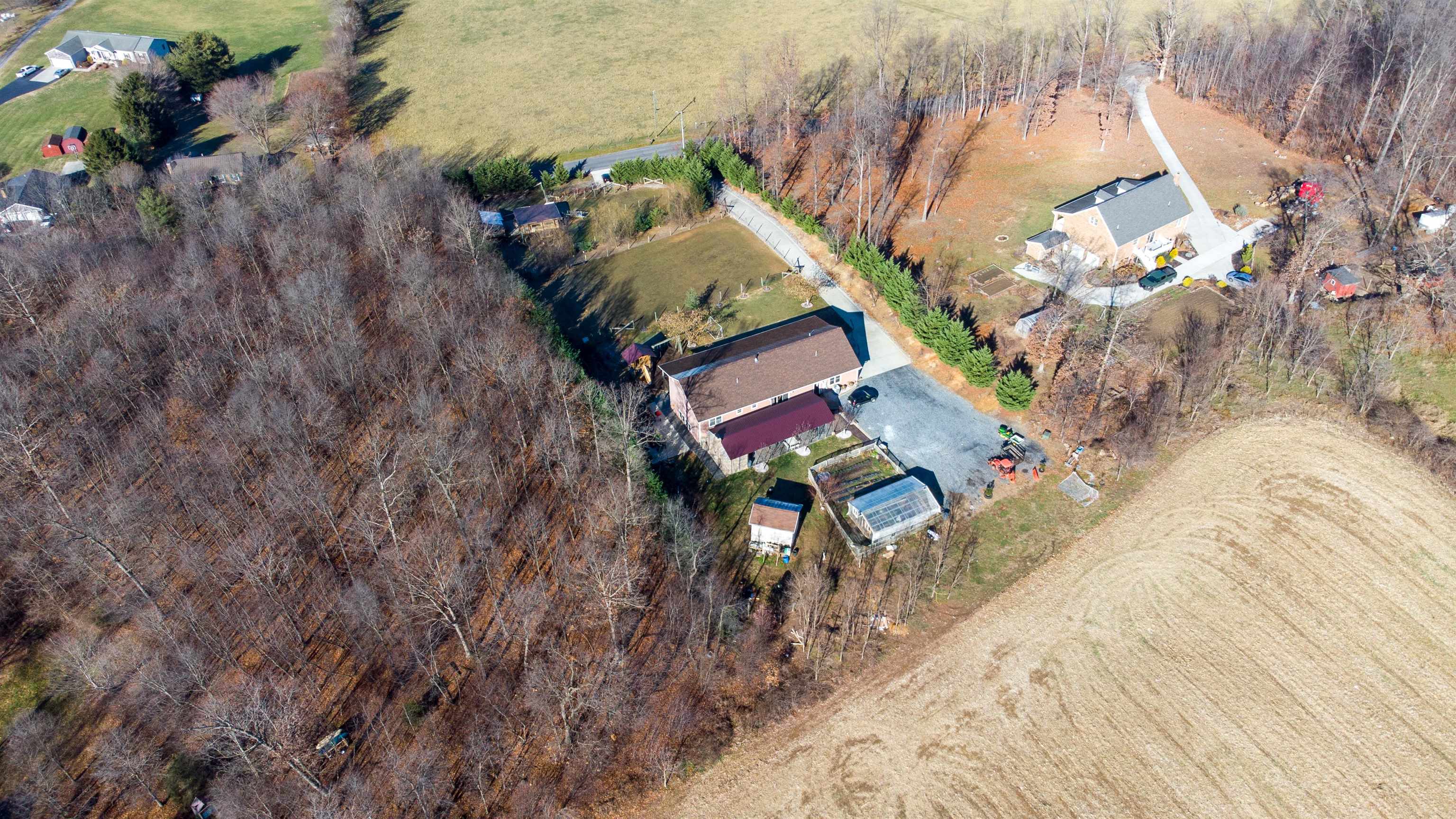 5916 BEARD WOODS LN