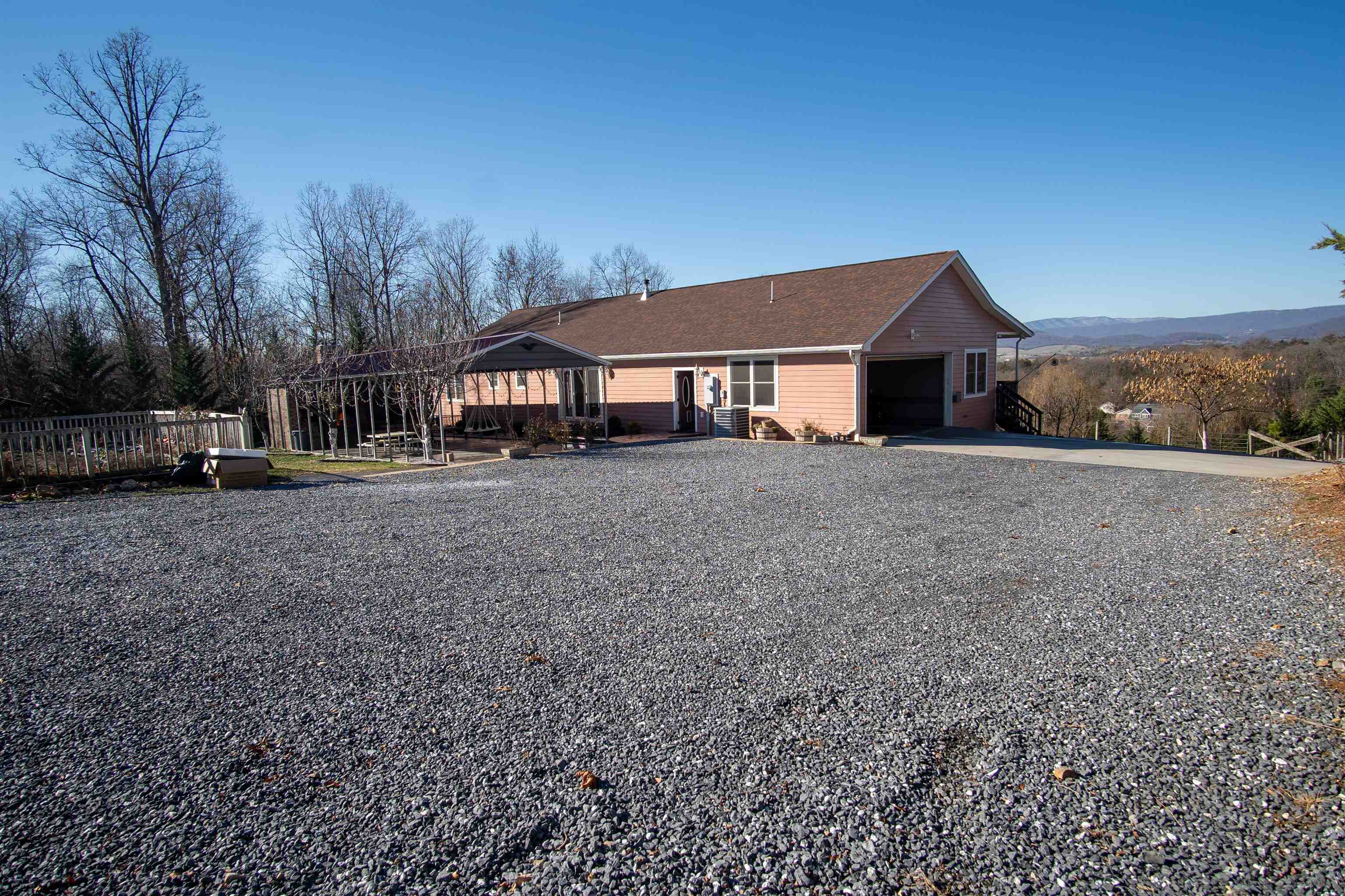 5916 BEARD WOODS LN