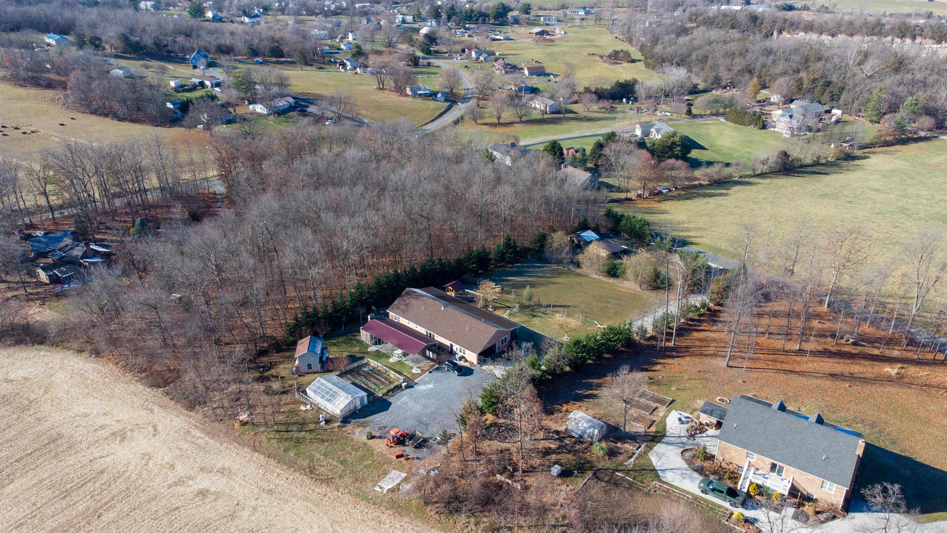 5916 BEARD WOODS LN