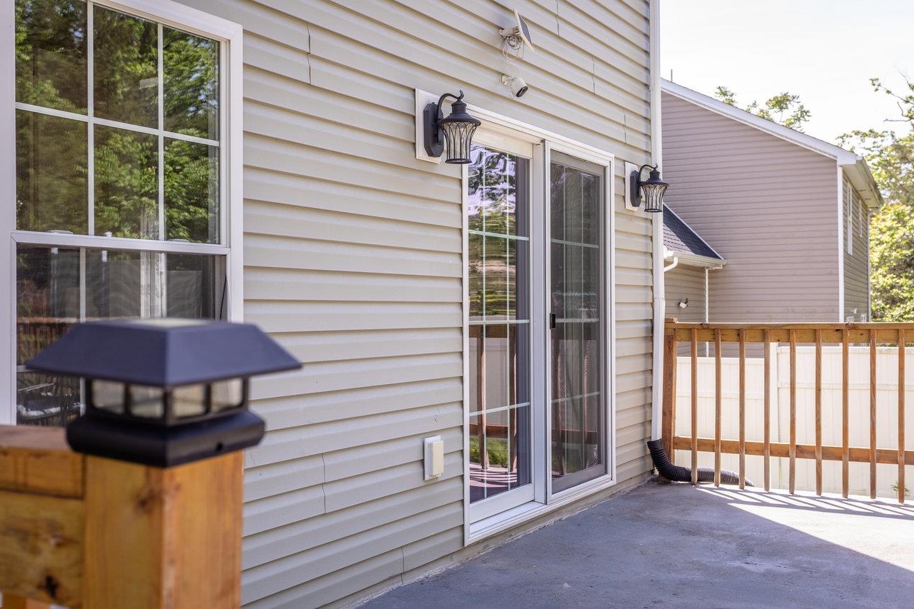 181 SUFFOLK DR