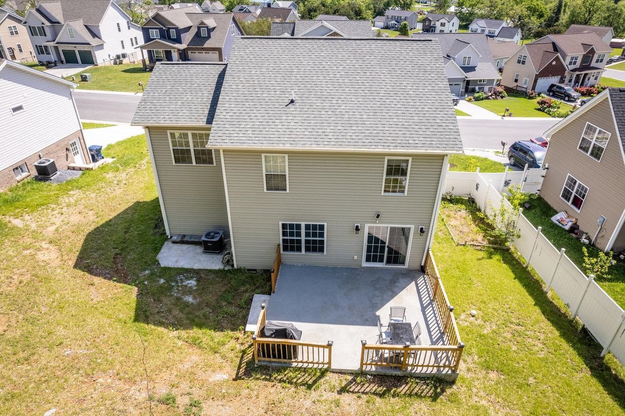 181 SUFFOLK DR