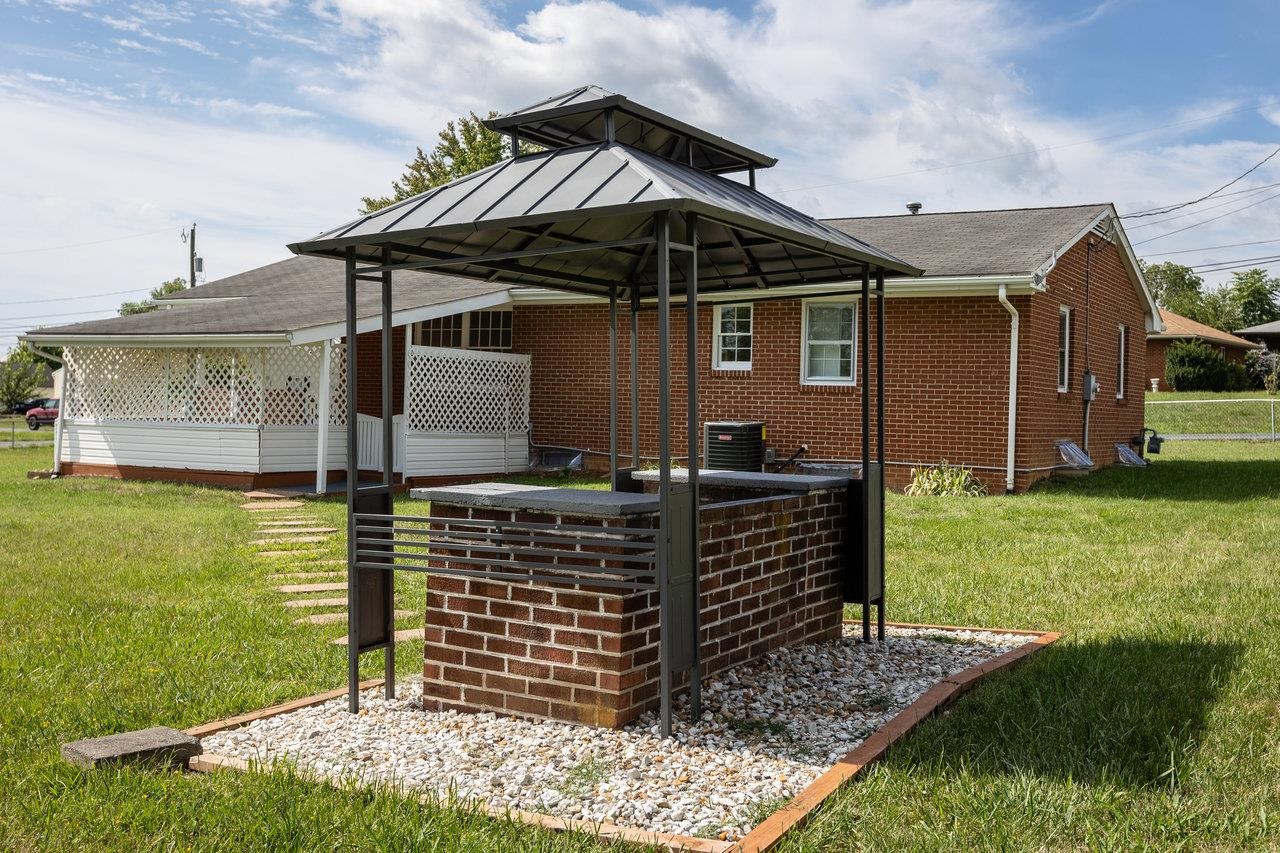 43 VERONA COURT BLVD