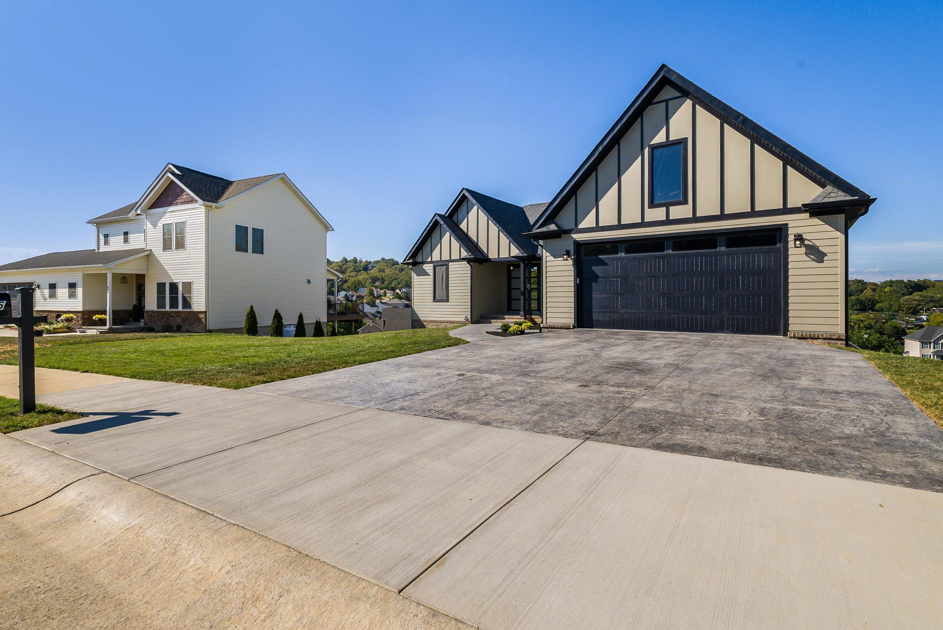 465 RACHEL DR