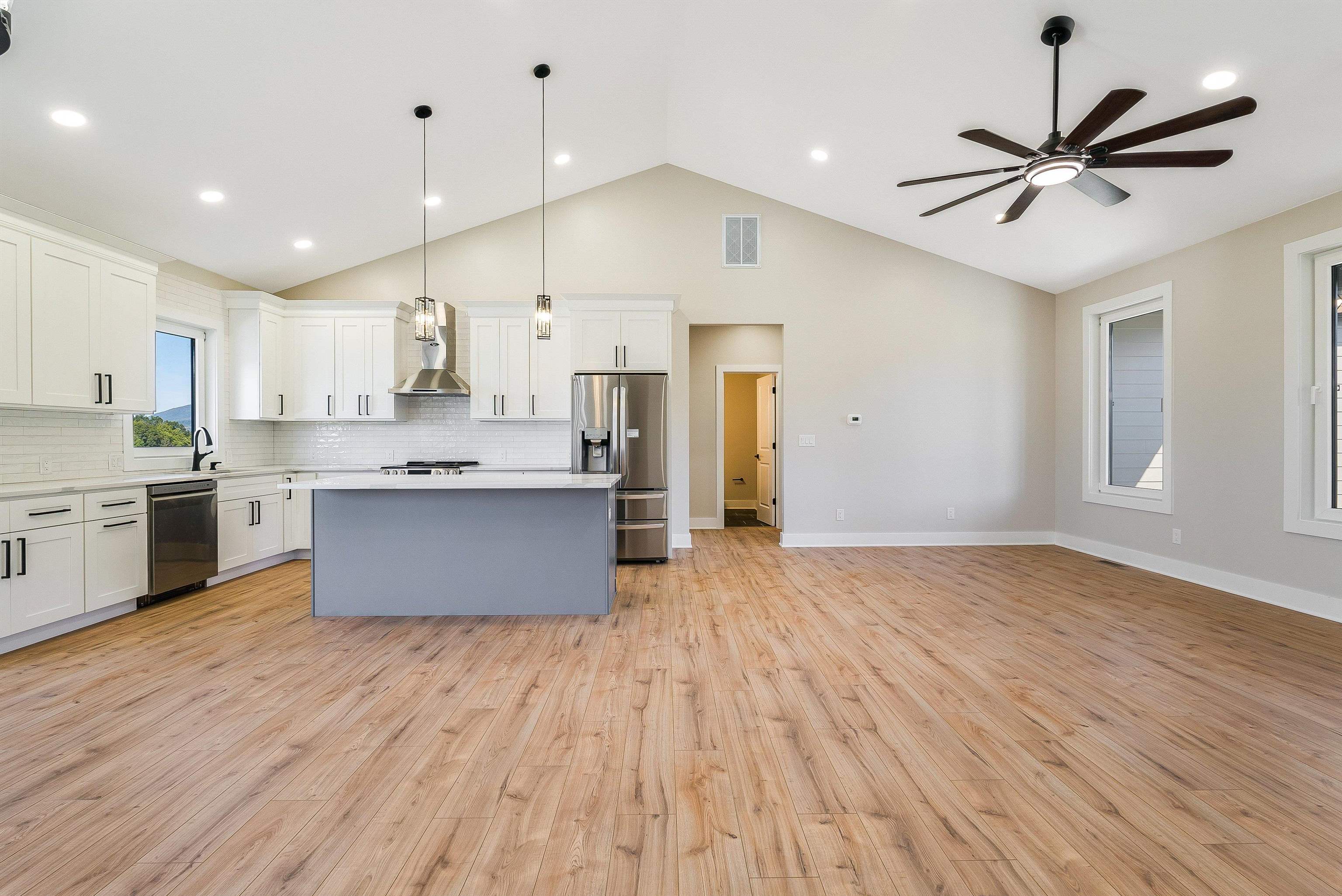465 RACHEL DR