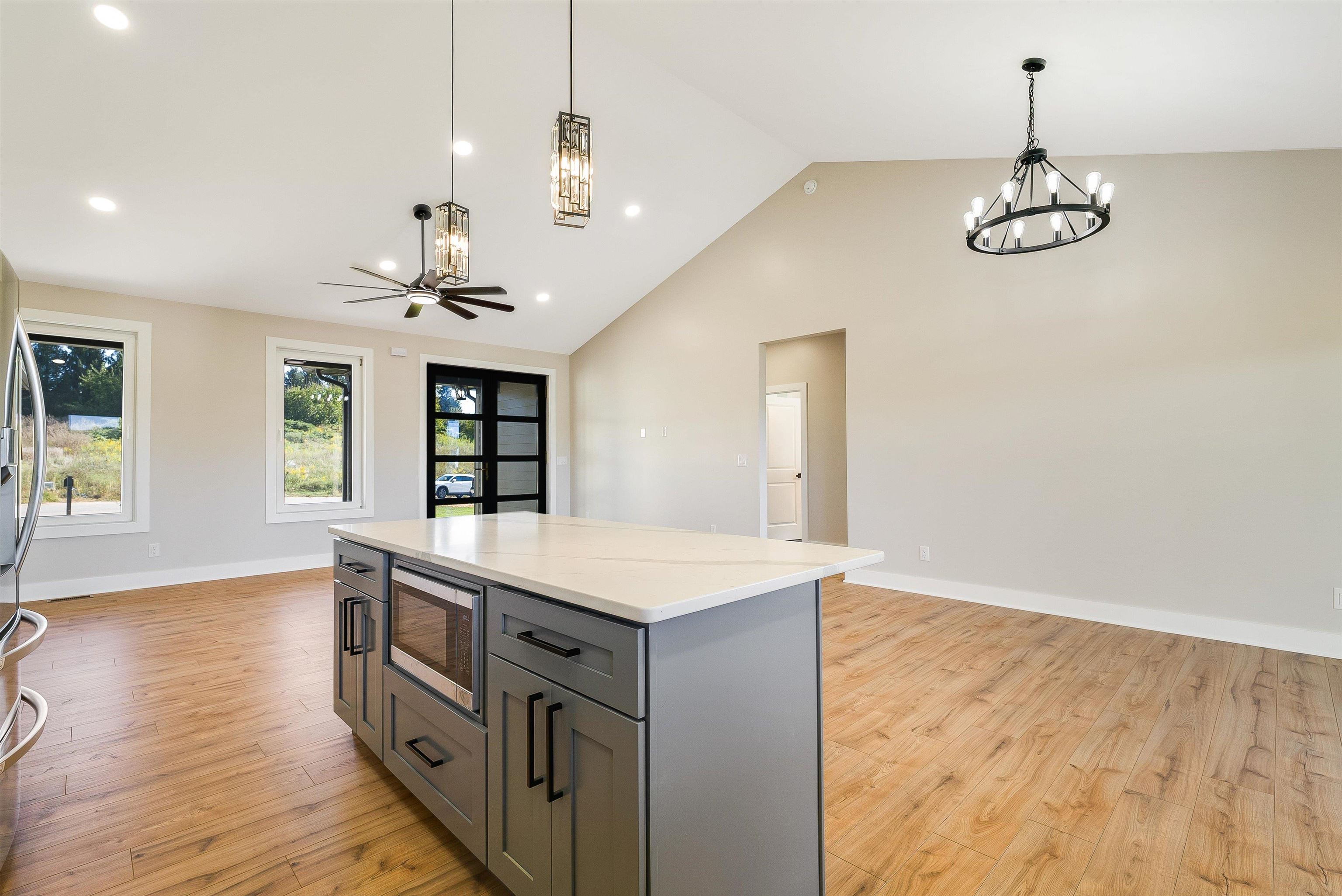 465 RACHEL DR