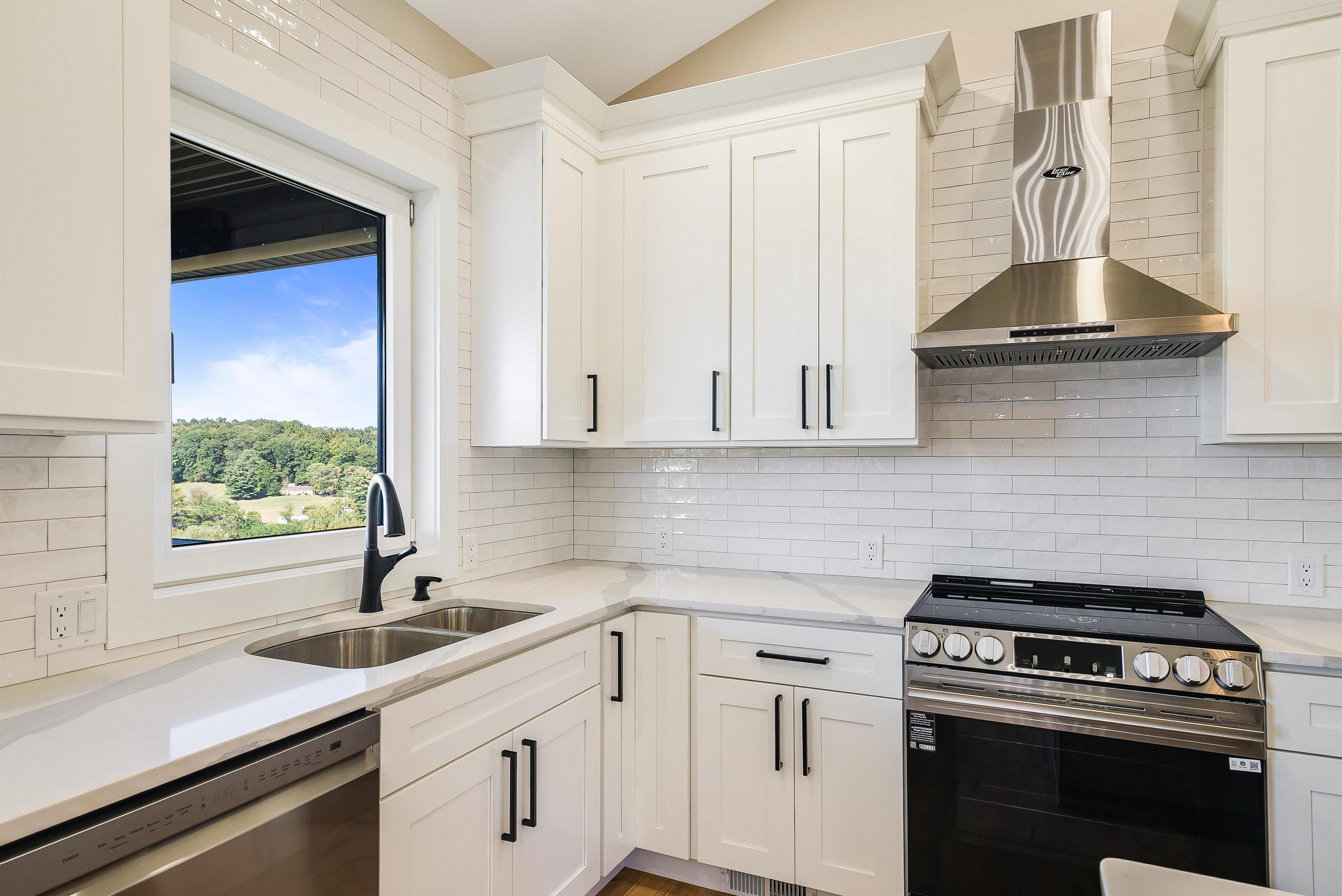 465 RACHEL DR
