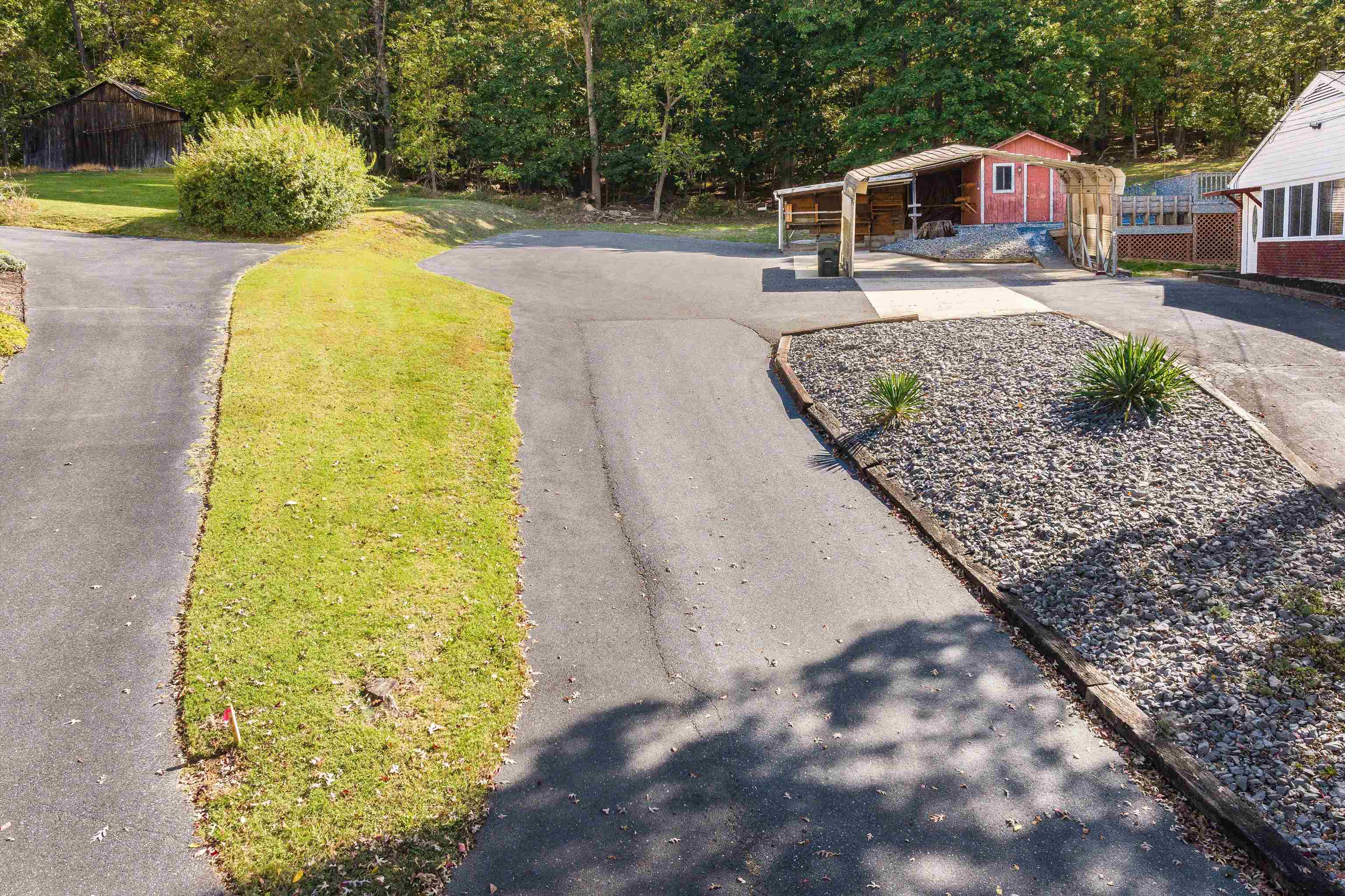 1775 SHUTTERLEE MILL RD