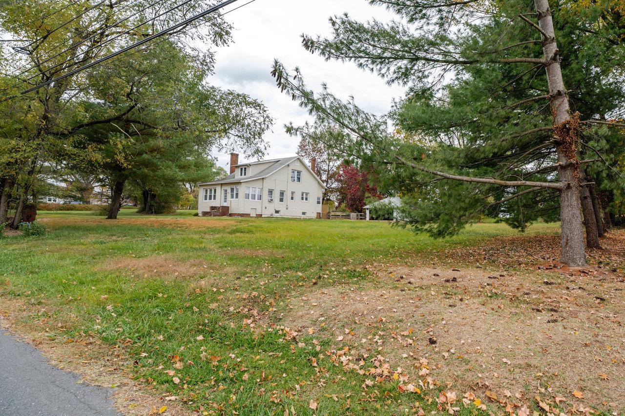 TOWN HALL RD