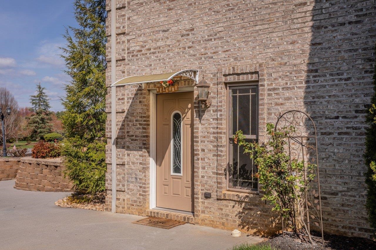 4270 AJAX CT