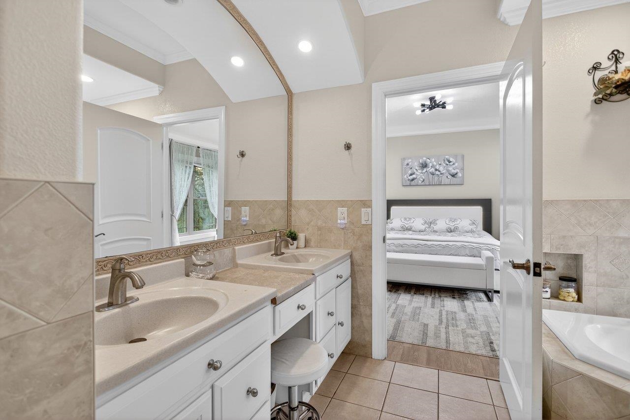 4270 AJAX CT