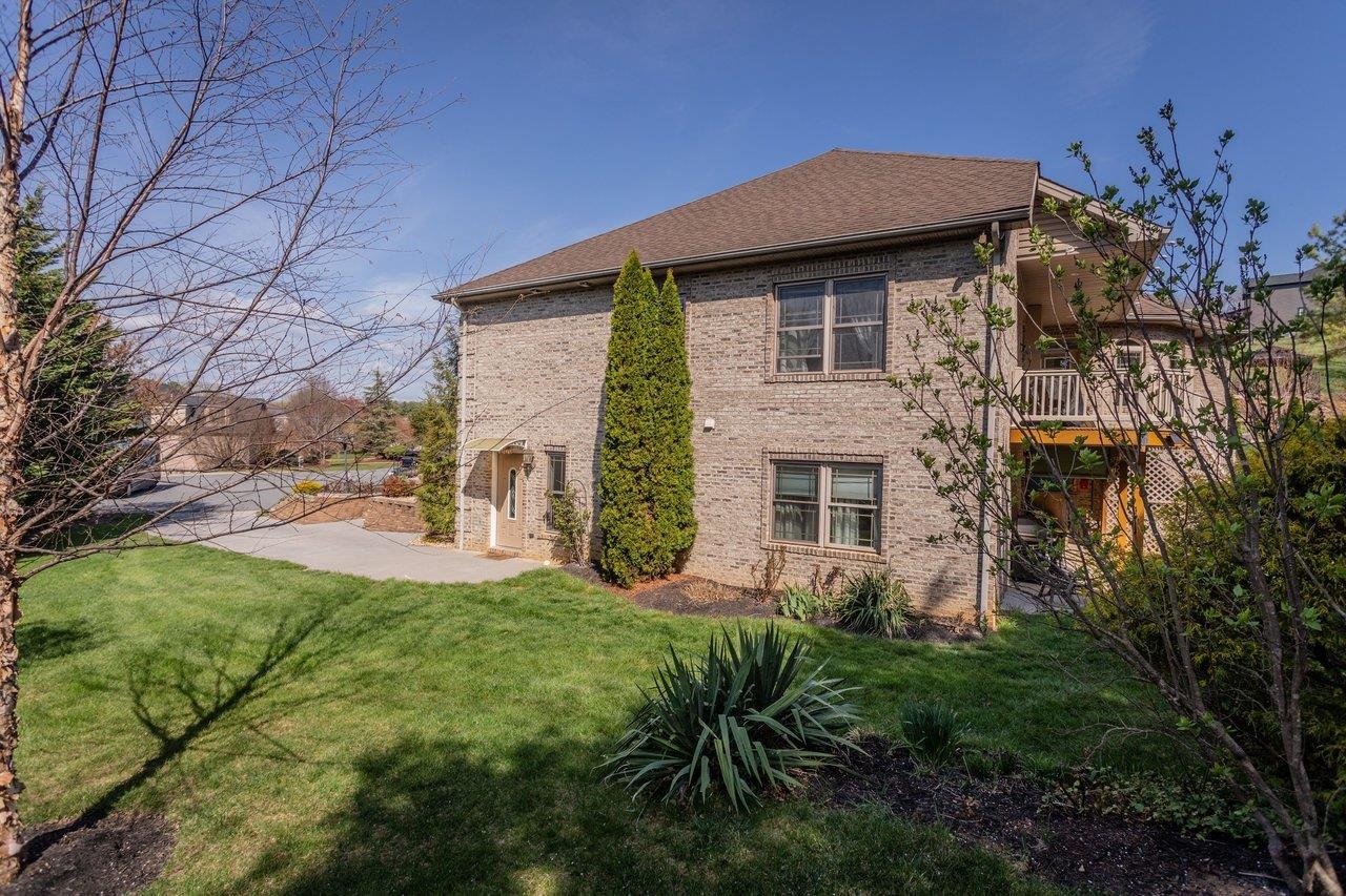 4270 AJAX CT