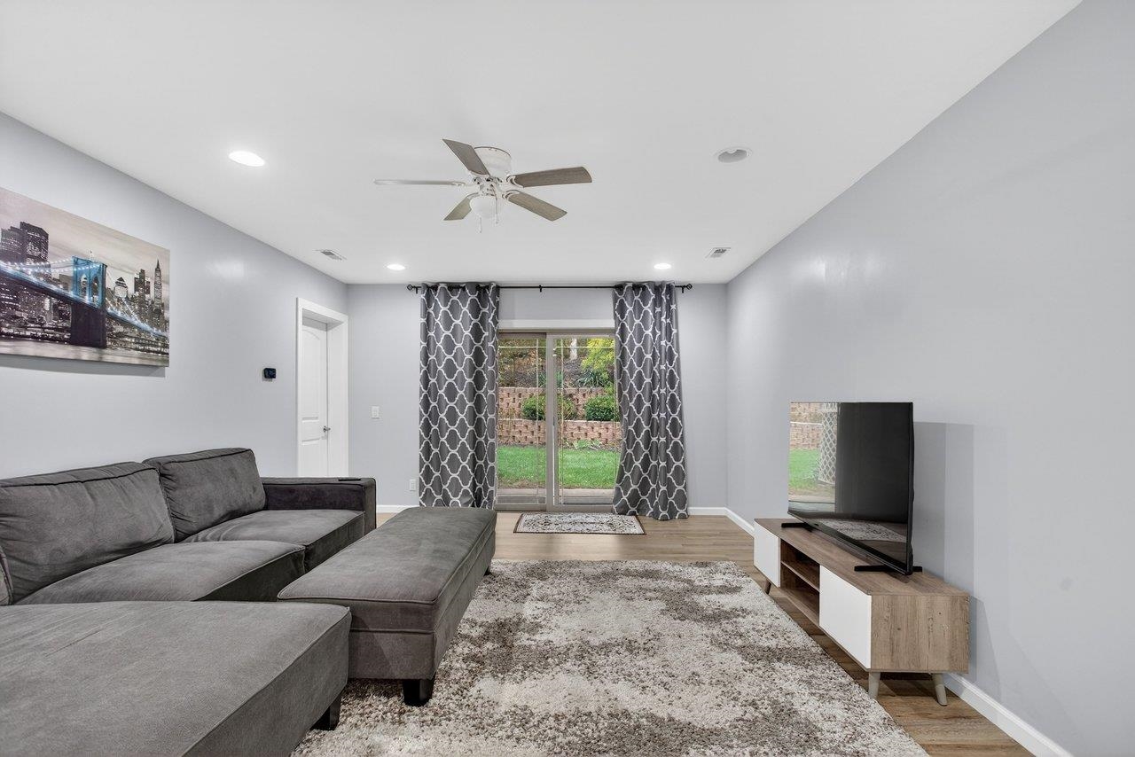 4270 AJAX CT