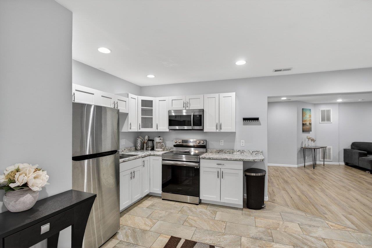 4270 AJAX CT
