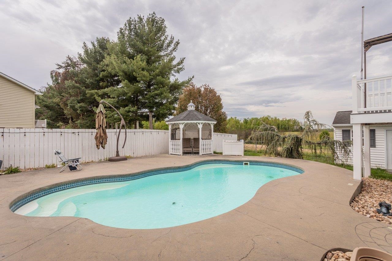 6087 W DONNAGAIL DR