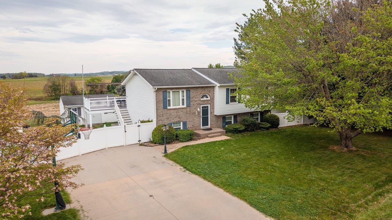 6087 W DONNAGAIL DR