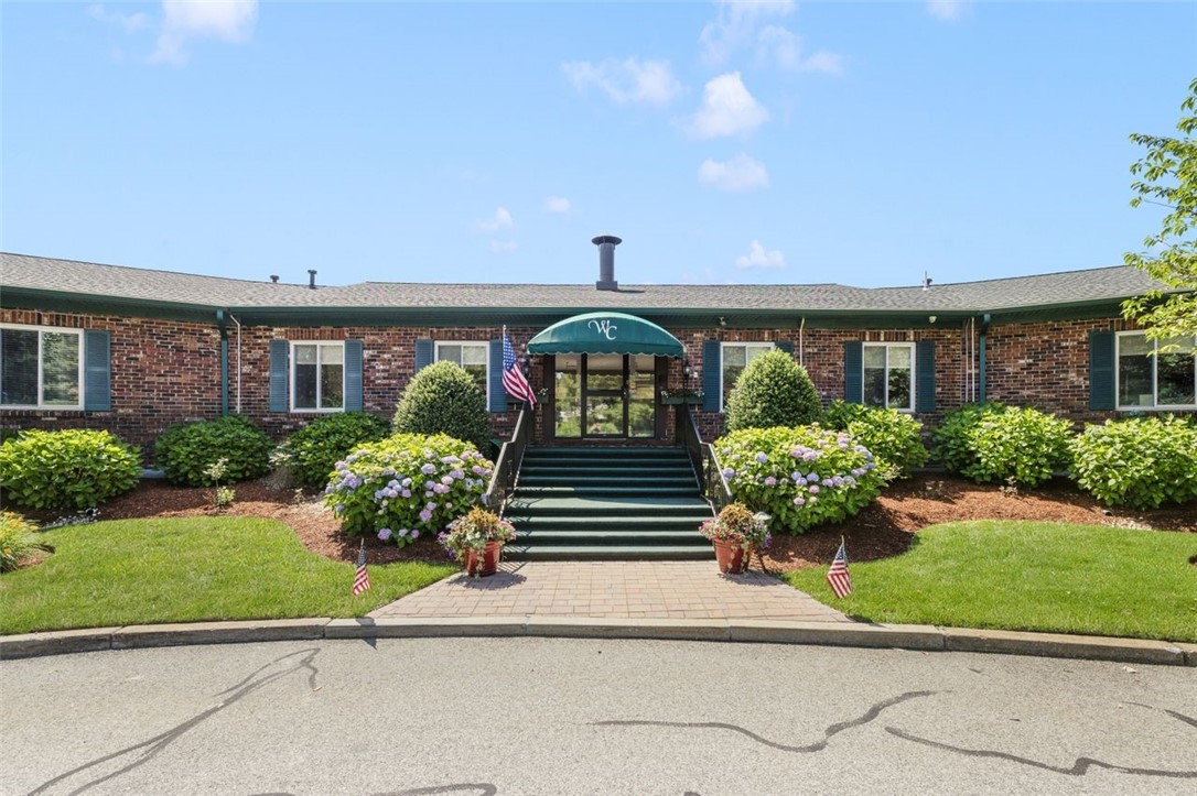 864 Stratford Lane