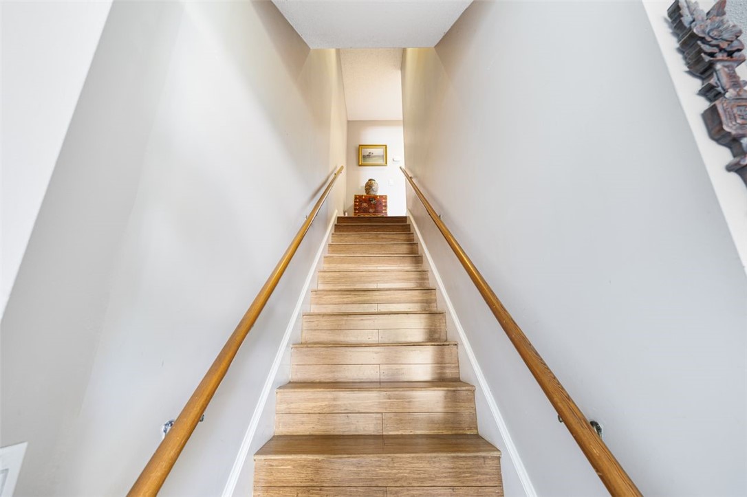 864 Stratford Lane