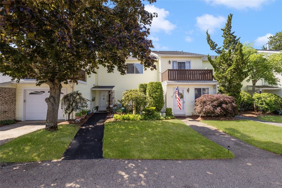 864 Stratford Lane