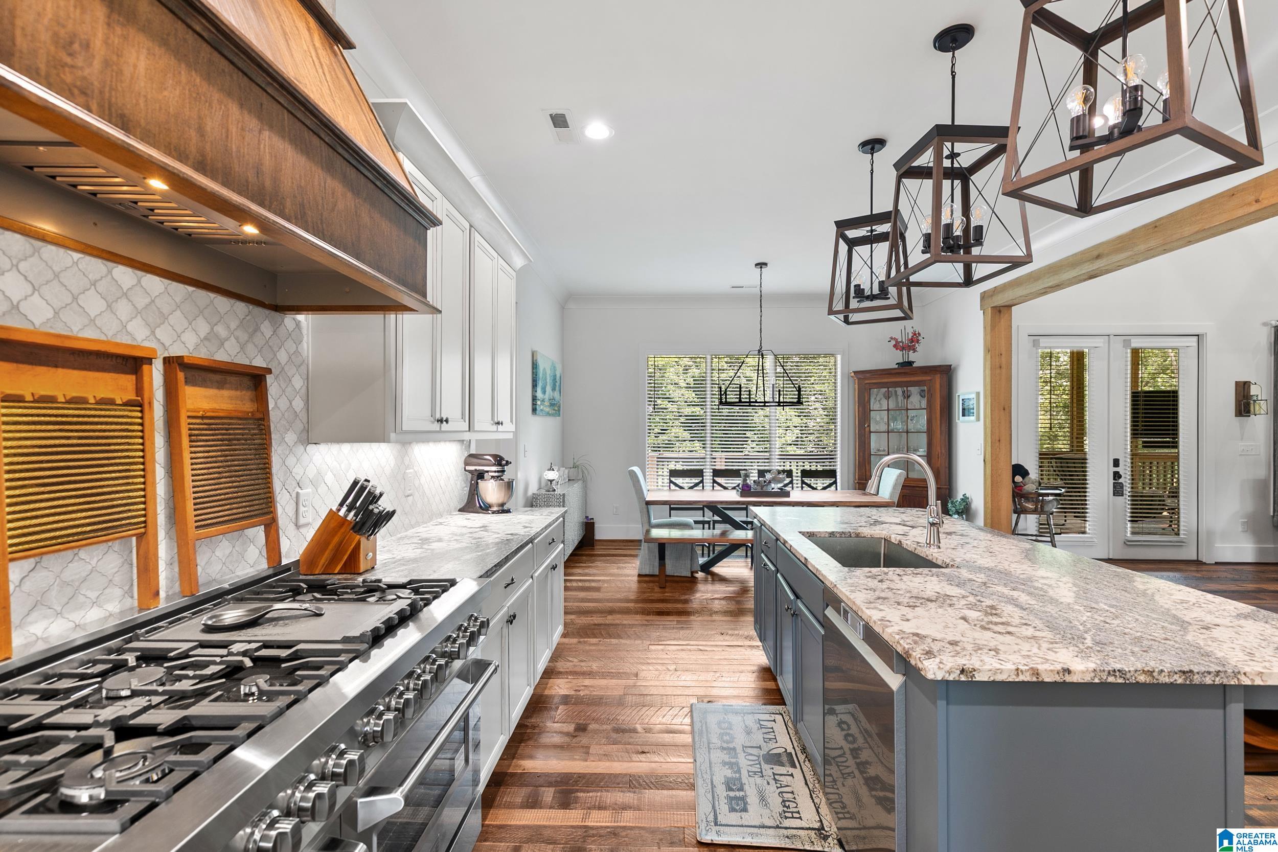 5805 DEERFOOT COURT