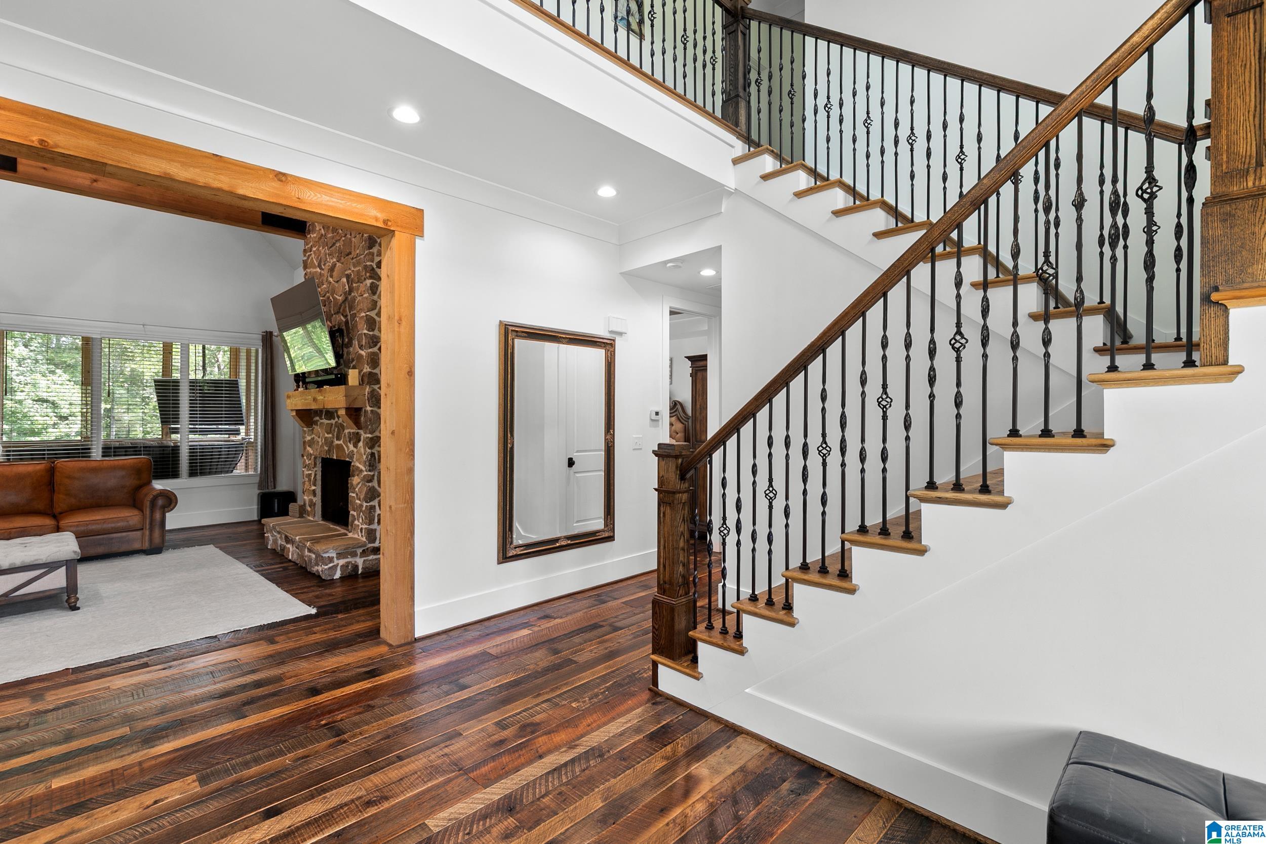 5805 DEERFOOT COURT