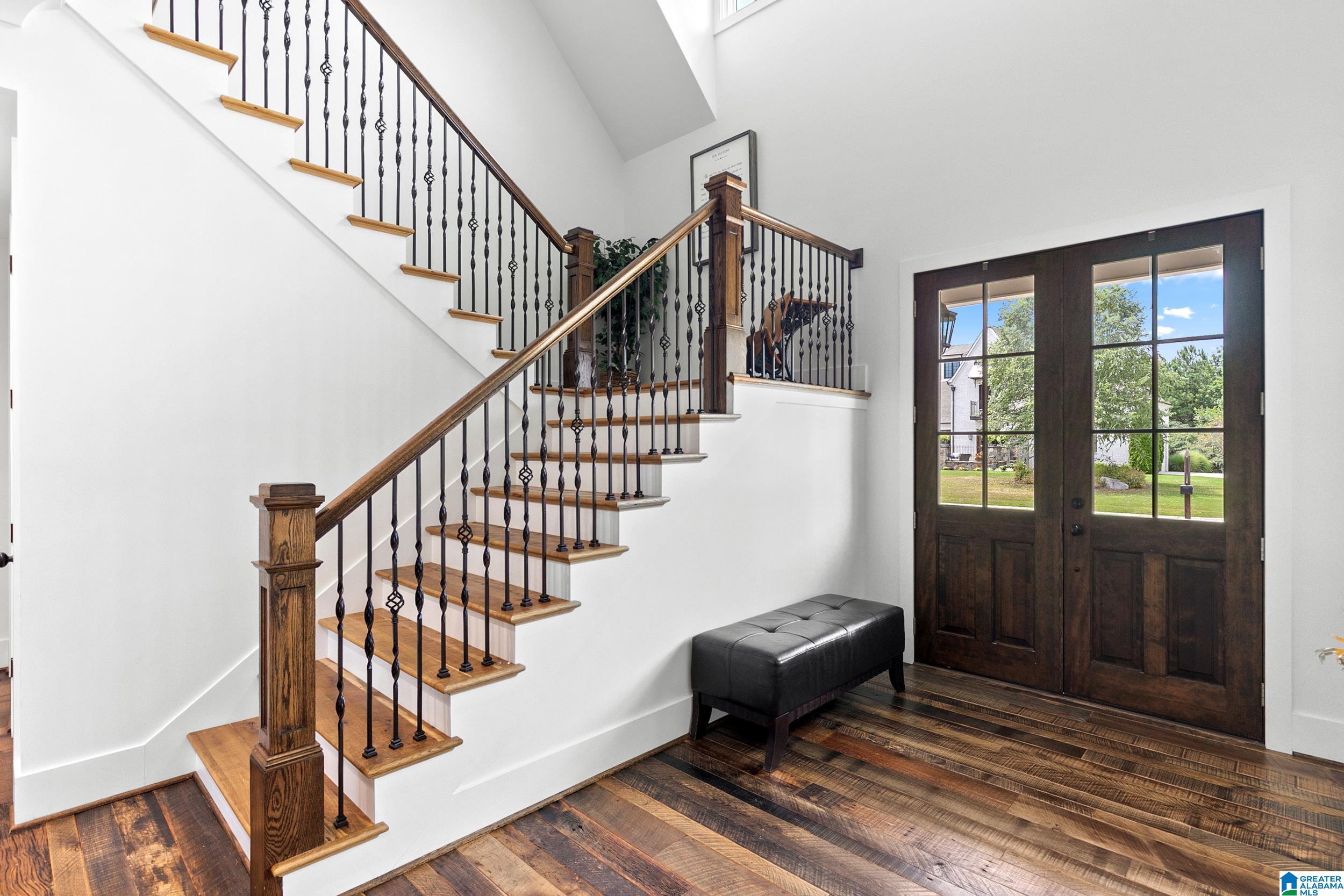 5805 DEERFOOT COURT