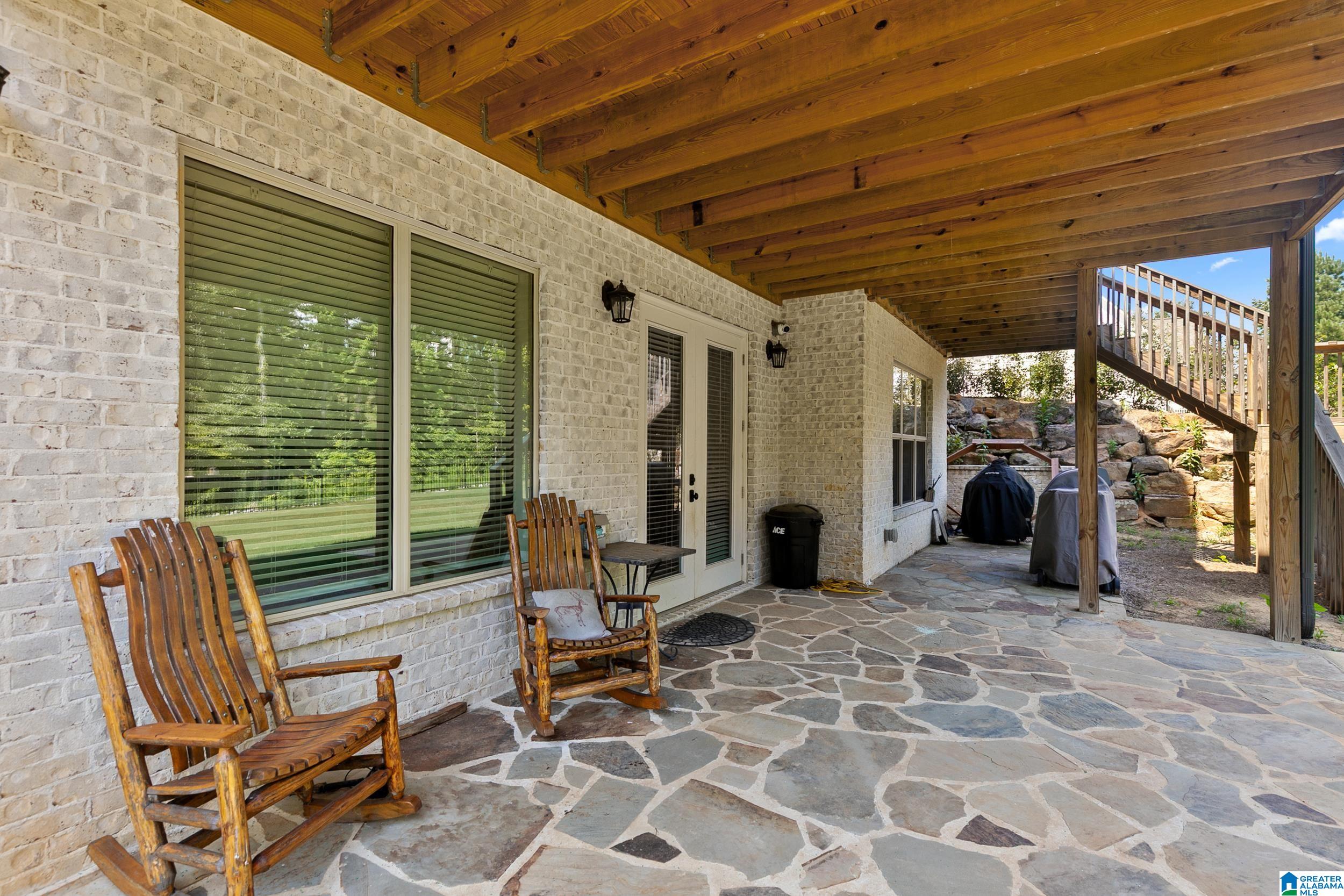 5805 DEERFOOT COURT