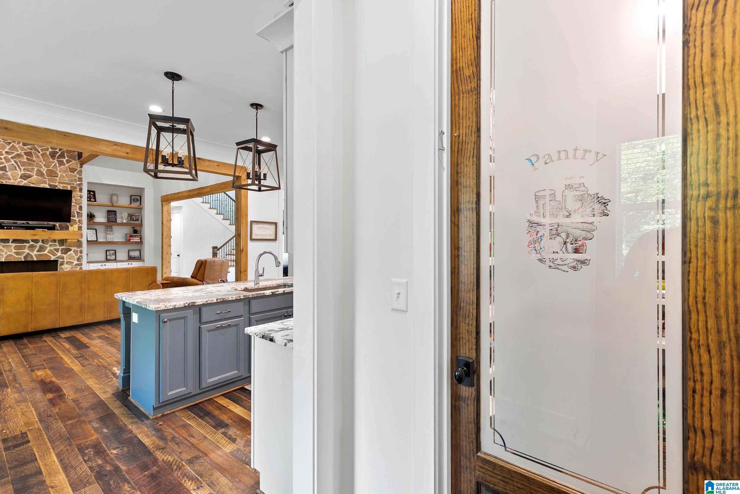5805 DEERFOOT COURT