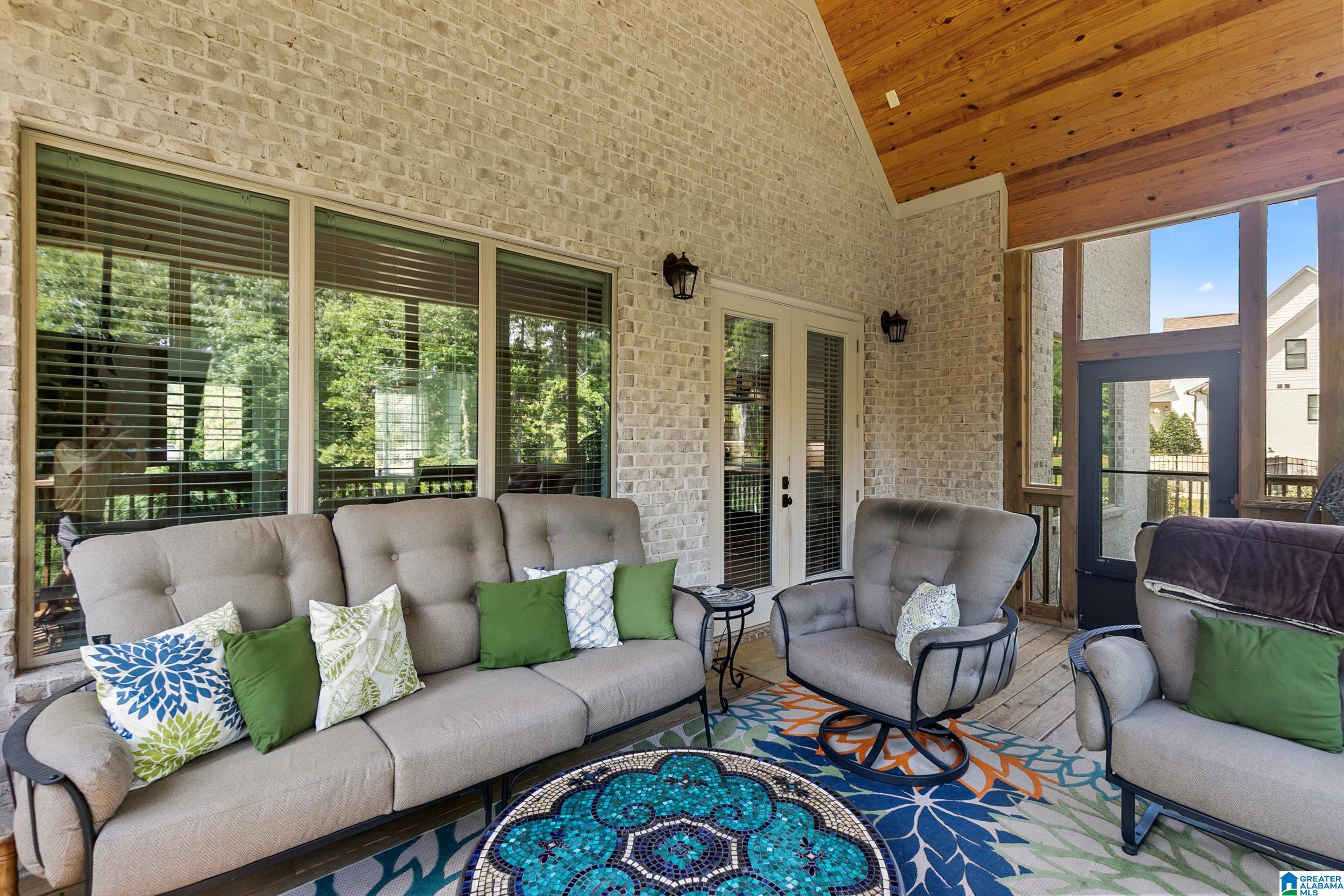 5805 DEERFOOT COURT