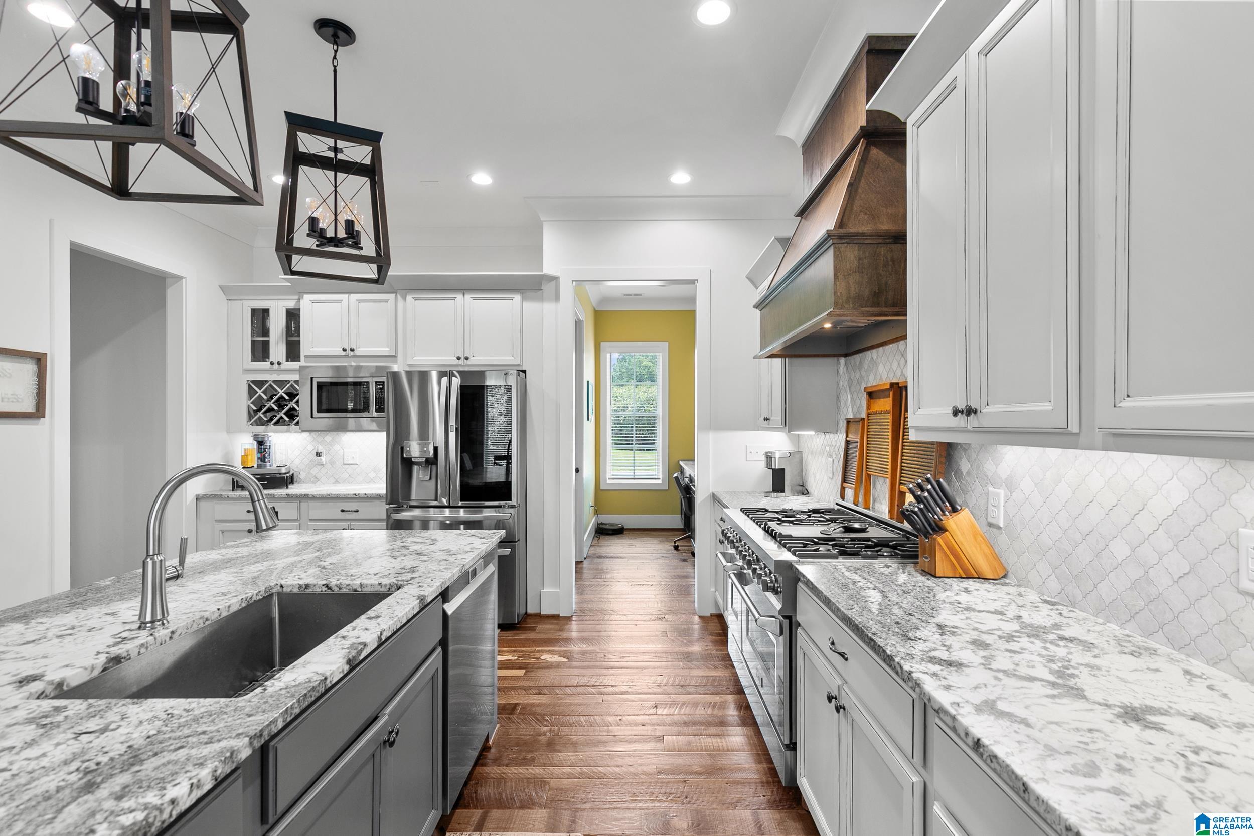 5805 DEERFOOT COURT