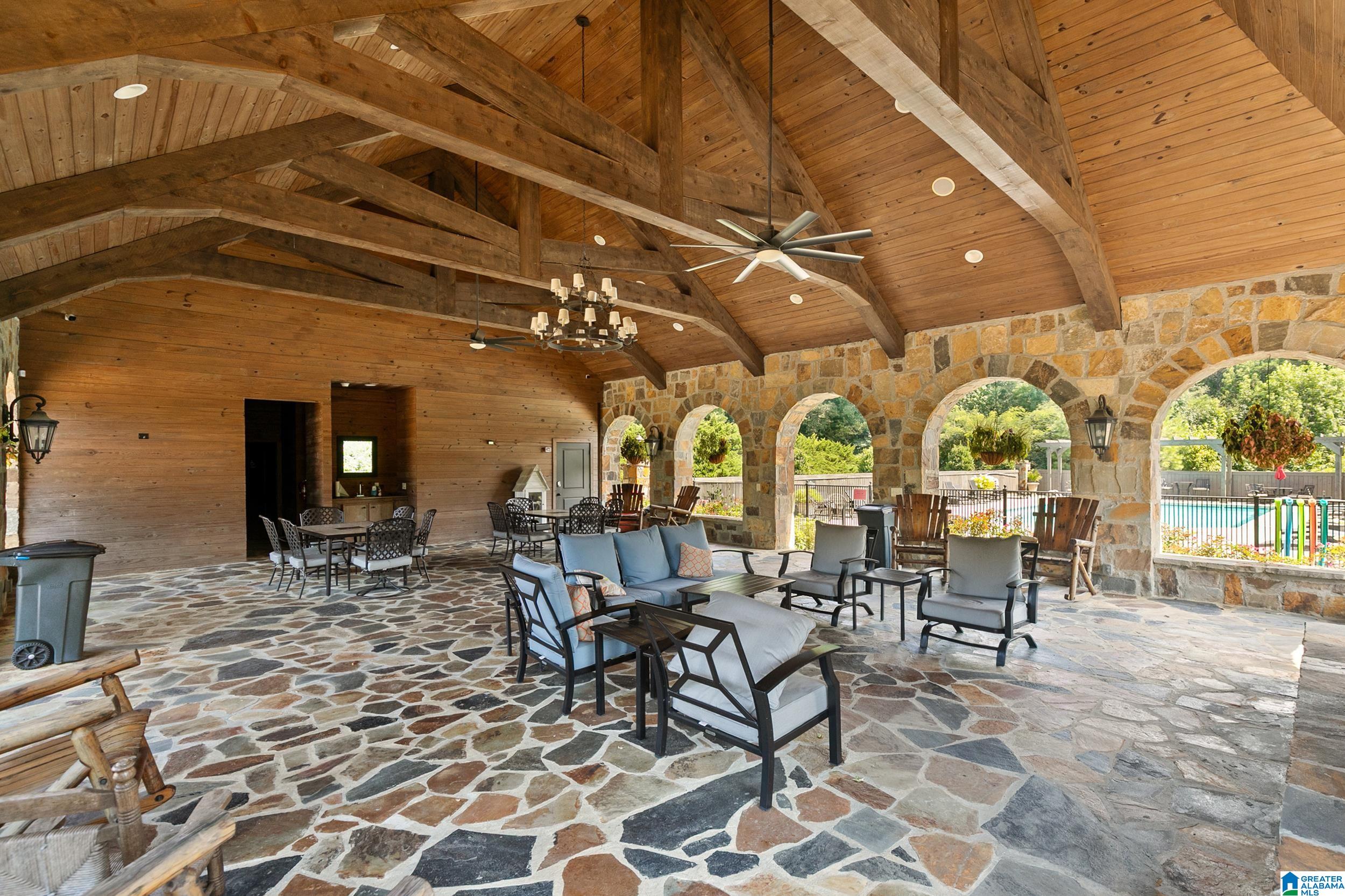 5805 DEERFOOT COURT